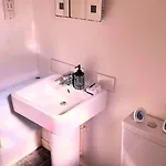 Urban Oasis Stylish Boho Flat In 公寓