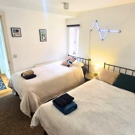 Urban Oasis Stylish Boho Flat In * 布里斯托