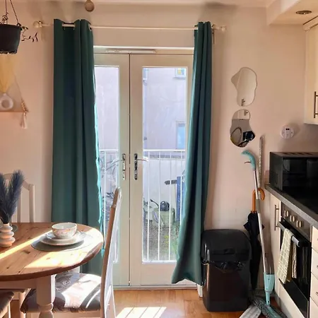 アパート Urban Oasis Stylish Boho Flat In ブリストル