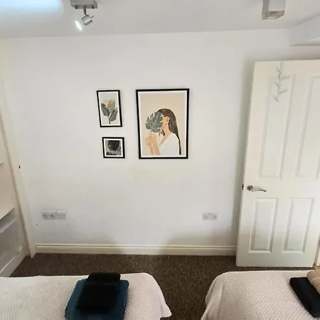 Urban Oasis Stylish Boho Flat In *