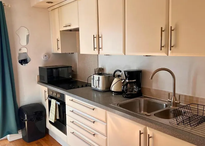 Urban Oasis Stylish Boho Flat In * Bristol