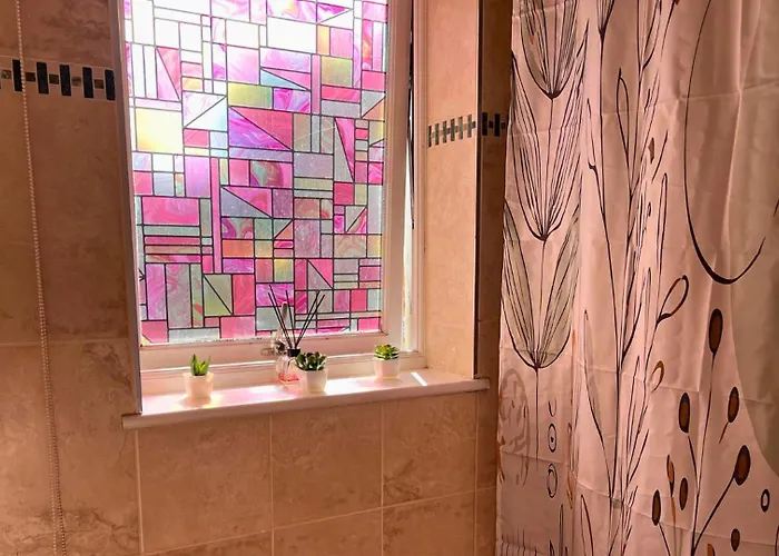 Urban Oasis Stylish Boho Flat In *